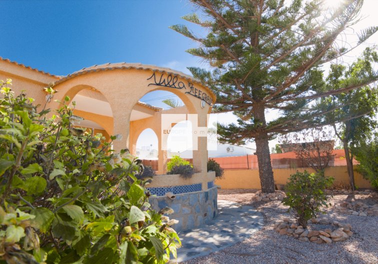 villa - Resale - La Siesta - Costa Blanca