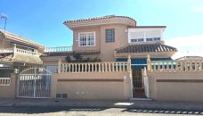 villa - Resale - Torrevieja - EH-11212