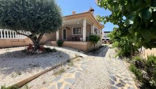 villa - Resale - Torrevieja - EH-42200