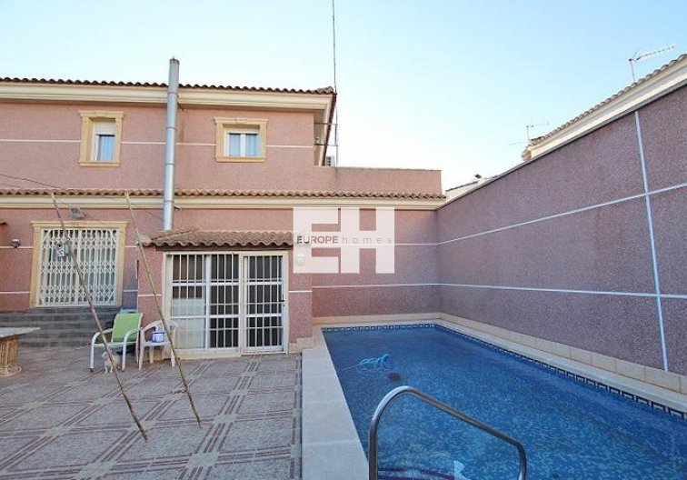 villa - Segunda mano - Formentera del Segura - C- Cooperativa