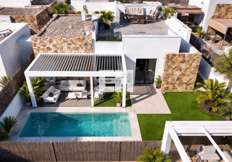 villa - Wiederverkauf - Cabo Roig - Costa Blanca