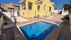 villa - Wiederverkauf - Ciudad Quesada - EH-13131