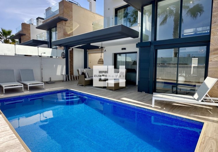 villa - Wiederverkauf - Orihuela Costa - Costa Blanca