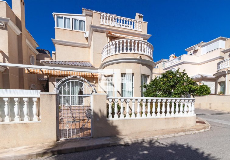 villa - Wiederverkauf - Orihuela Costa - Los Almendros-la Florida