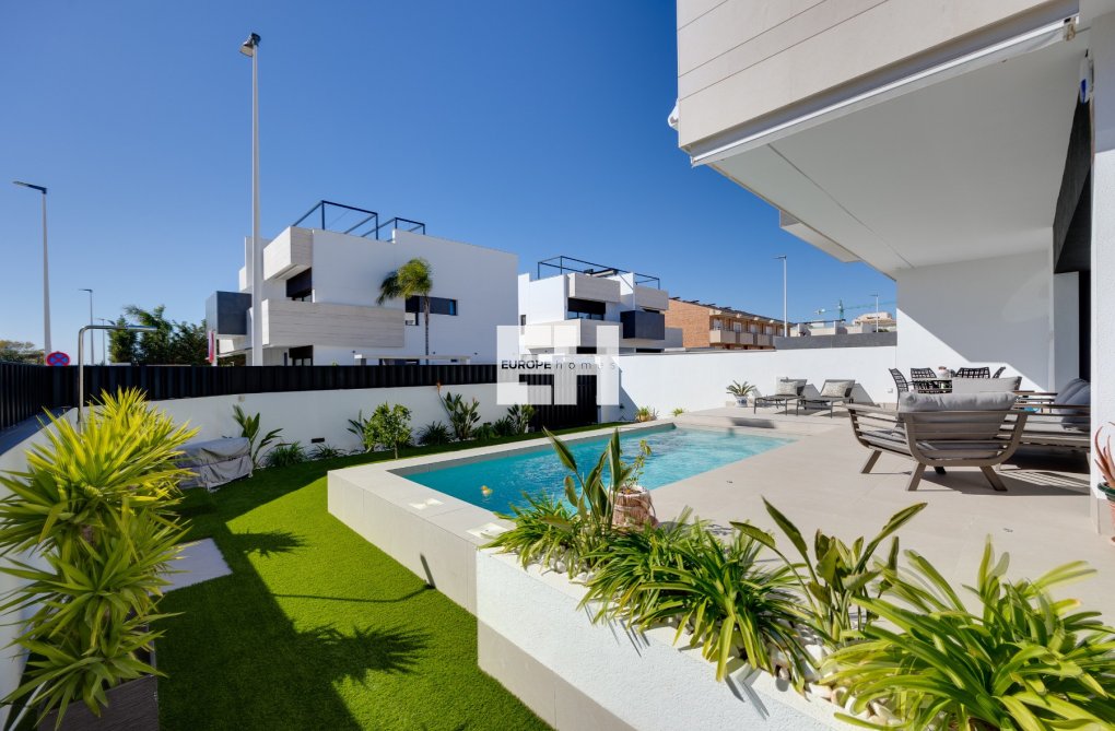 Wiederverkauf - Bungalow - Pilar de la Horadada - Costa Blanca