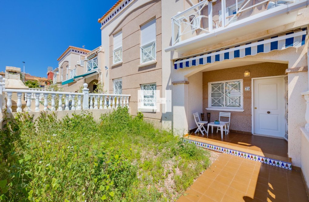 Wiederverkauf - Bungalow - Torrevieja - Aguas Nuevas 1
