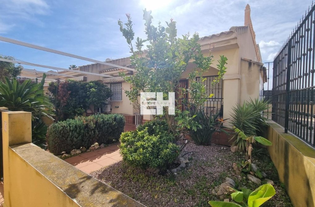 Wiederverkauf - Semi Detached - Guardamar del Segura - Urbanizaciones