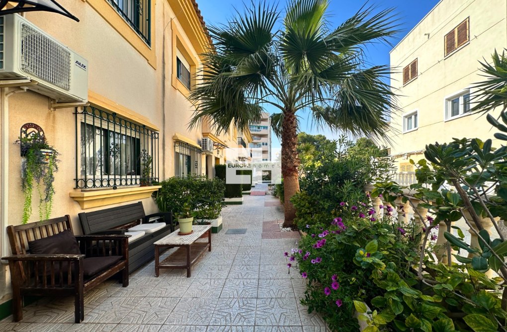 Wiederverkauf - town house - Orihuela Costa - Costa Blanca