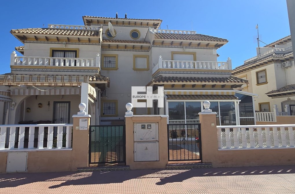 Wiederverkauf - town house - Orihuela Costa - Costa Blanca