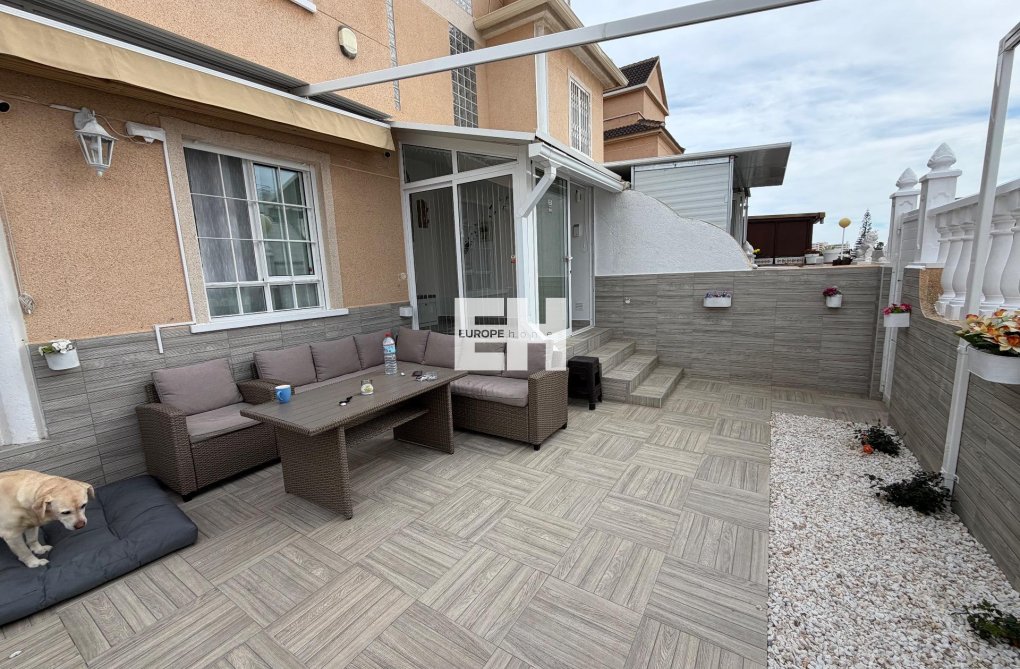 Wiederverkauf - town house - Orihuela Costa - La Zenia