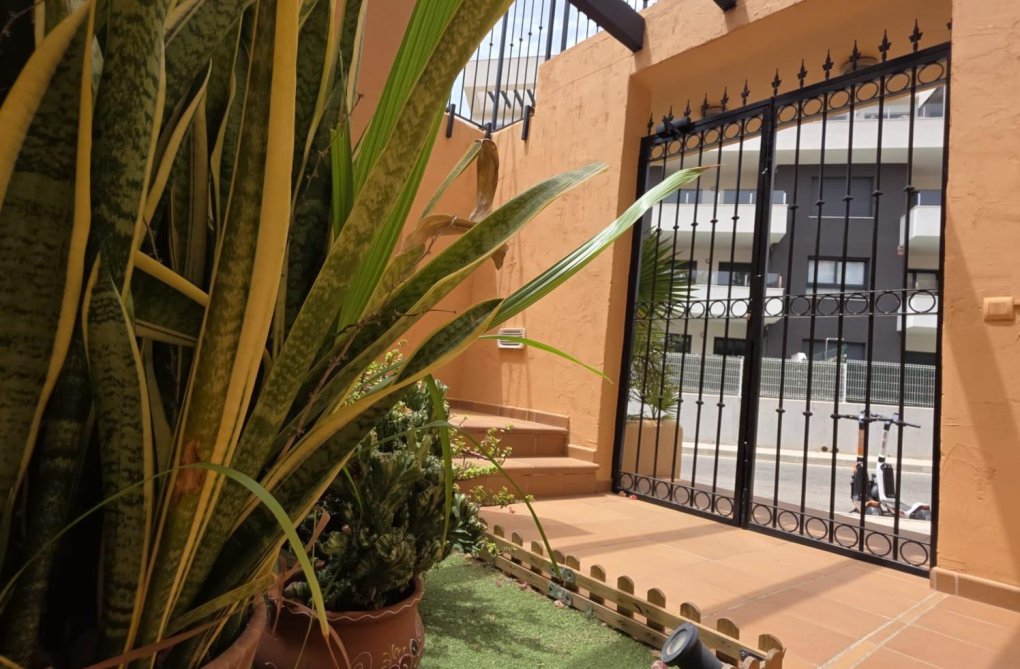 Wiederverkauf - town house - Orihuela Costa - Las Filipinas