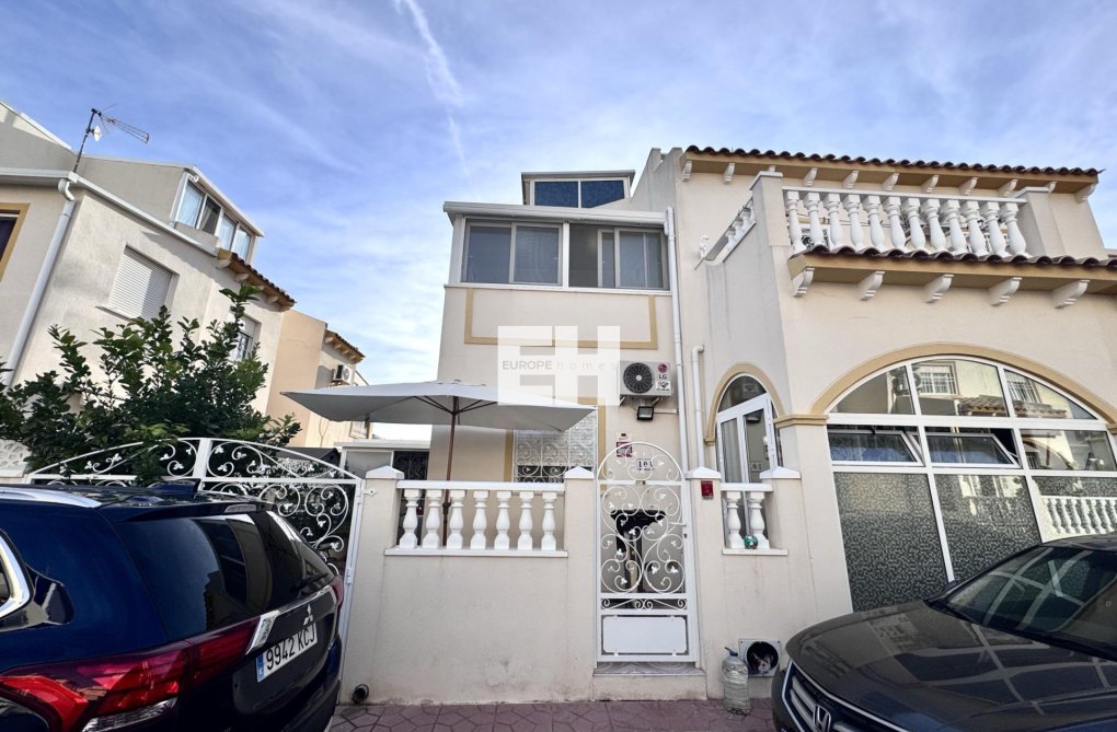 Wiederverkauf - town house - Orihuela Costa - Playa Flamenca