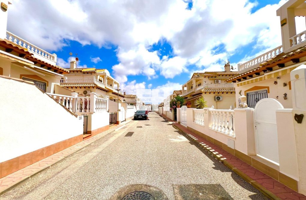 Wiederverkauf - town house - Orihuela - Urbanización Perla Del Mar