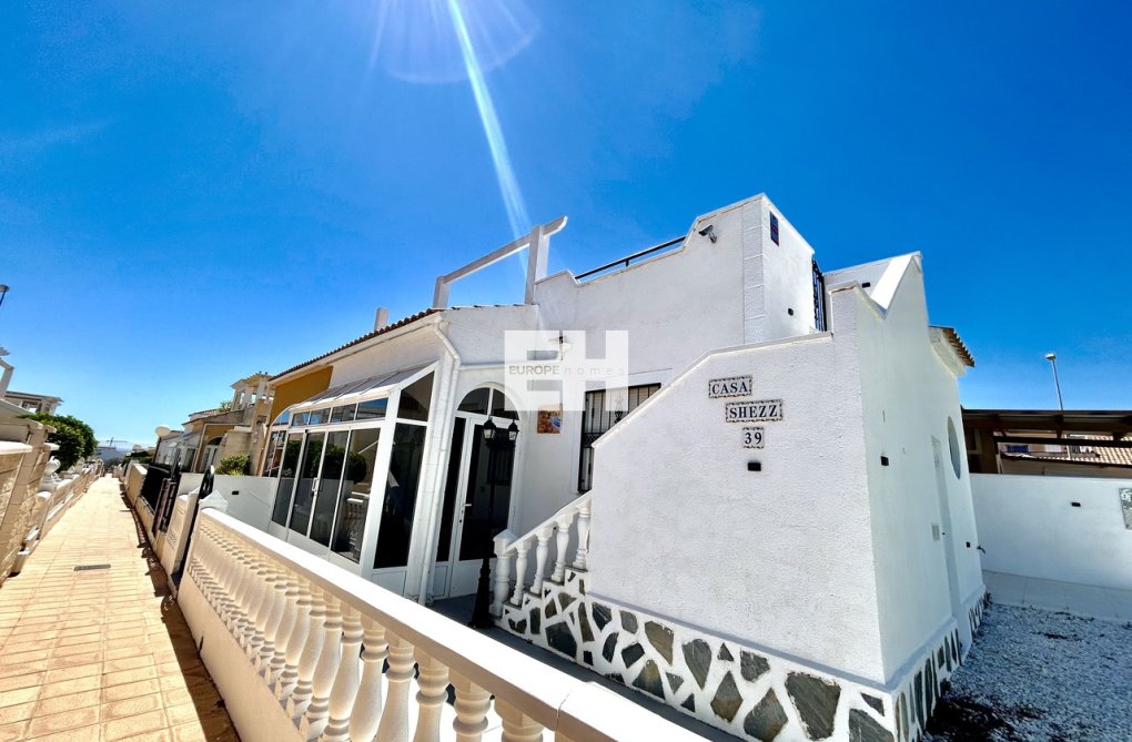 Wiederverkauf - town house - Punta Prima - Costa Blanca