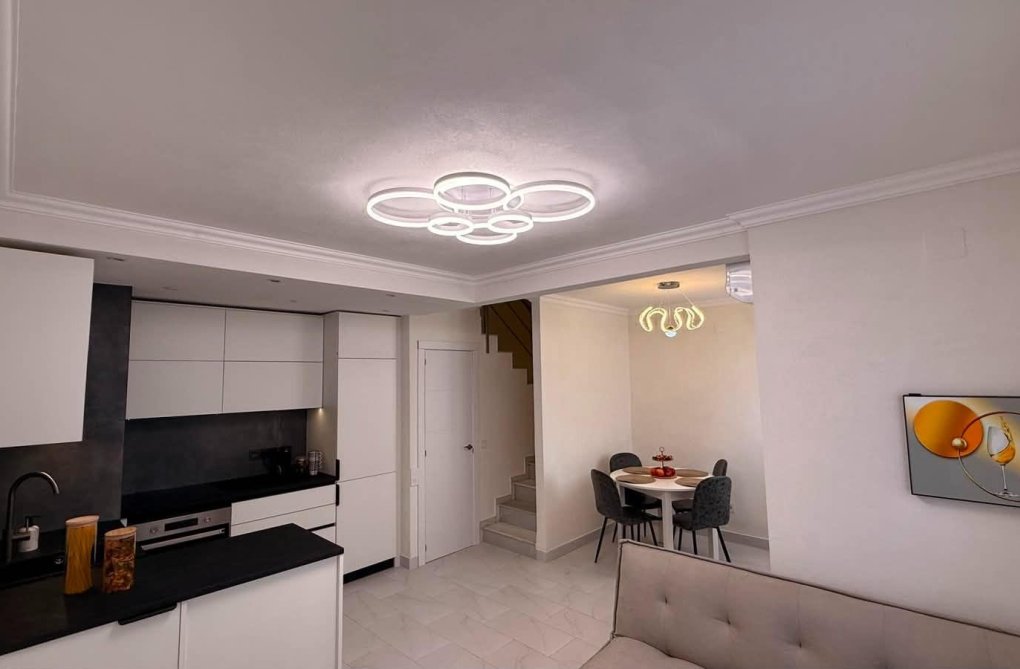 Wiederverkauf - town house - Torrevieja - Calas Blanca