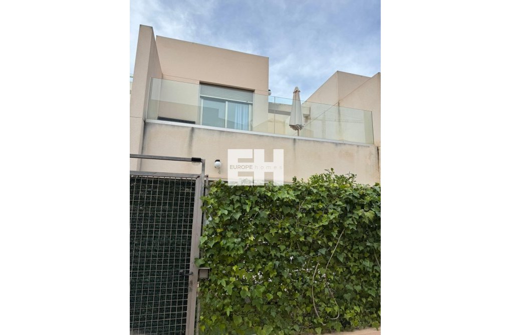 Wiederverkauf - town house - Torrevieja - Punta Prima