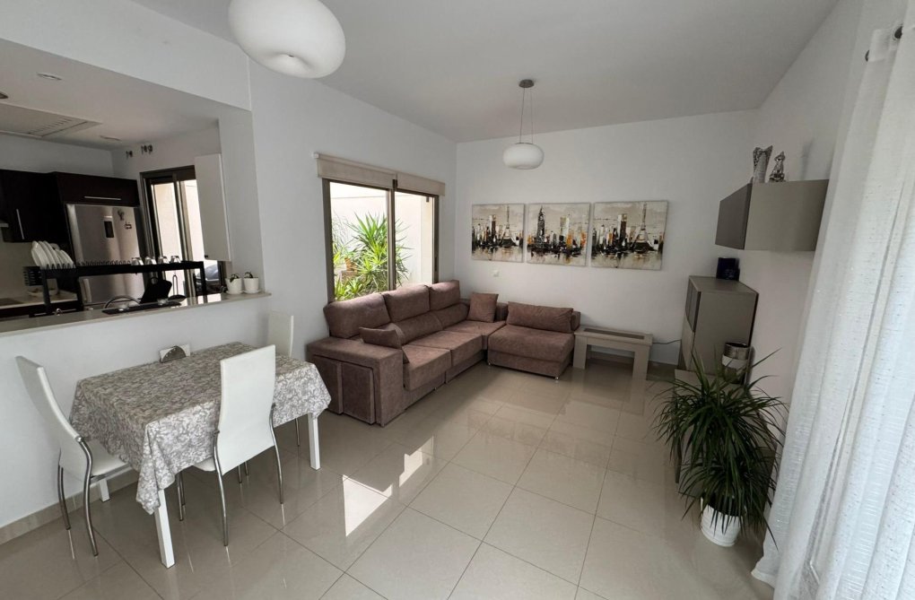 Wiederverkauf - town house - Torrevieja - Punta Prima