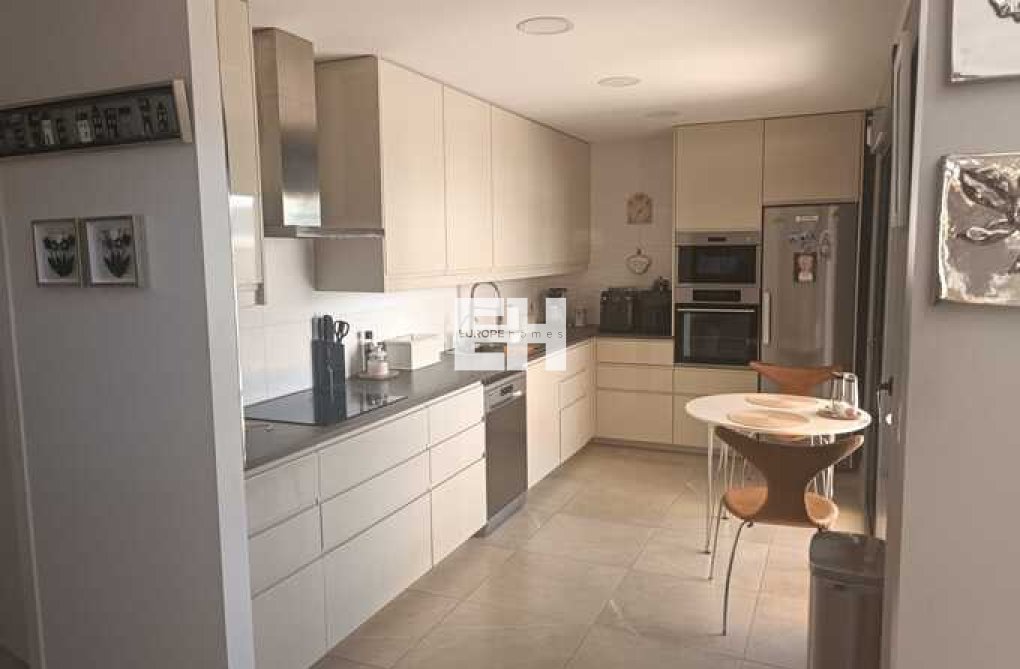 Wiederverkauf - villa - Daya Nueva - Costa Blanca