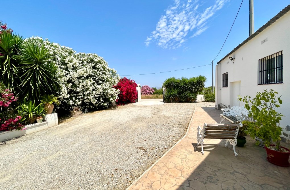 Wiederverkauf - villa - Daya Nueva - Costa Blanca