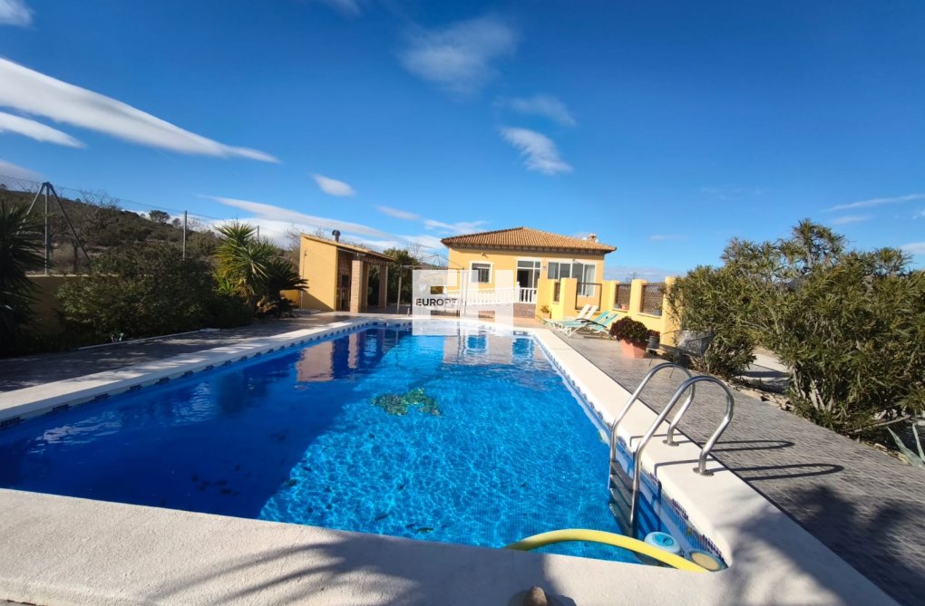 Wiederverkauf - villa - Hondón de los Fráiles - Inland