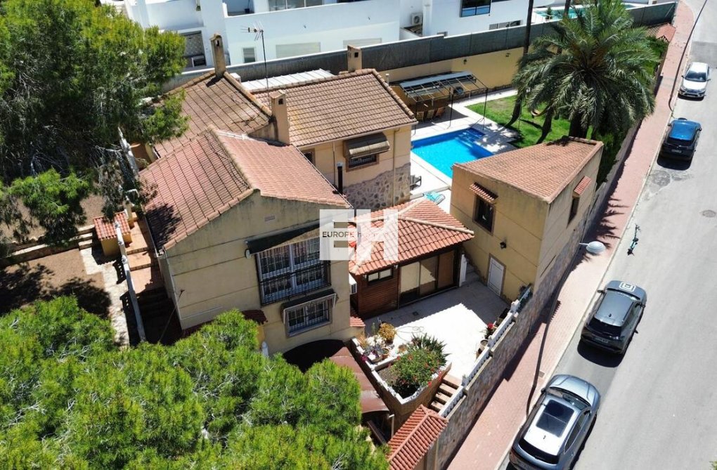 Wiederverkauf - villa - Los Balcones - Costa Blanca
