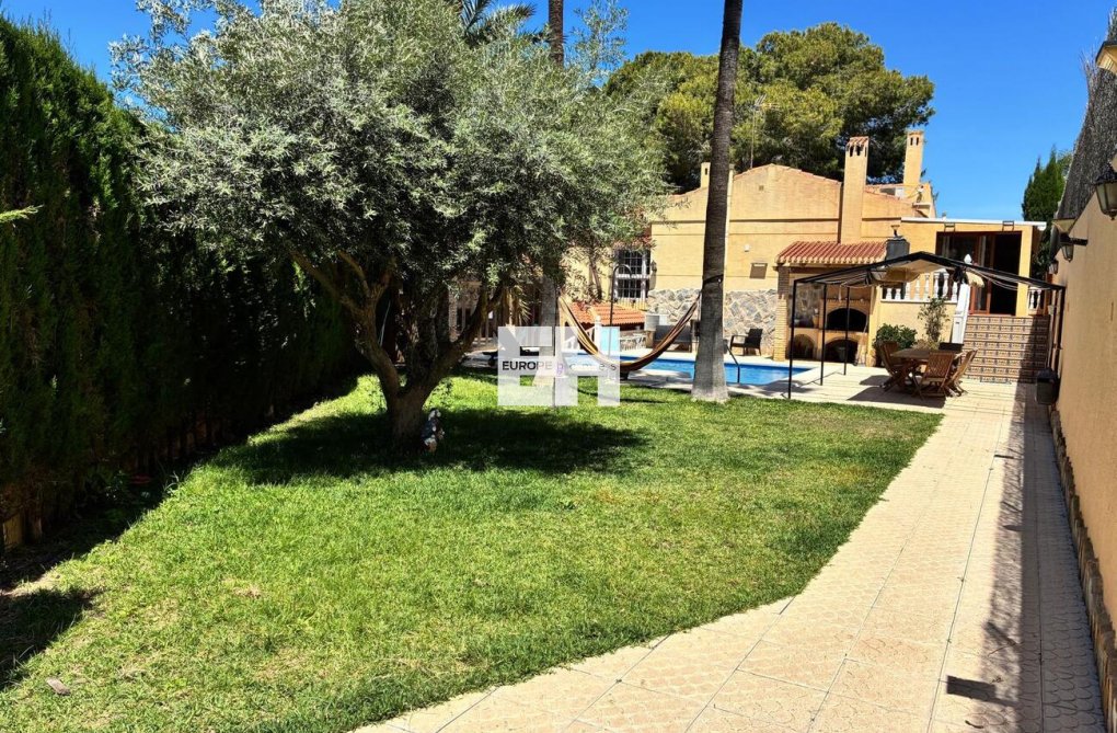 Wiederverkauf - villa - Los Balcones - Costa Blanca