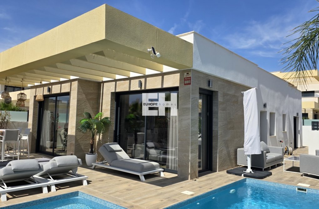 Wiederverkauf - villa - Los Montesinos - Costa Blanca