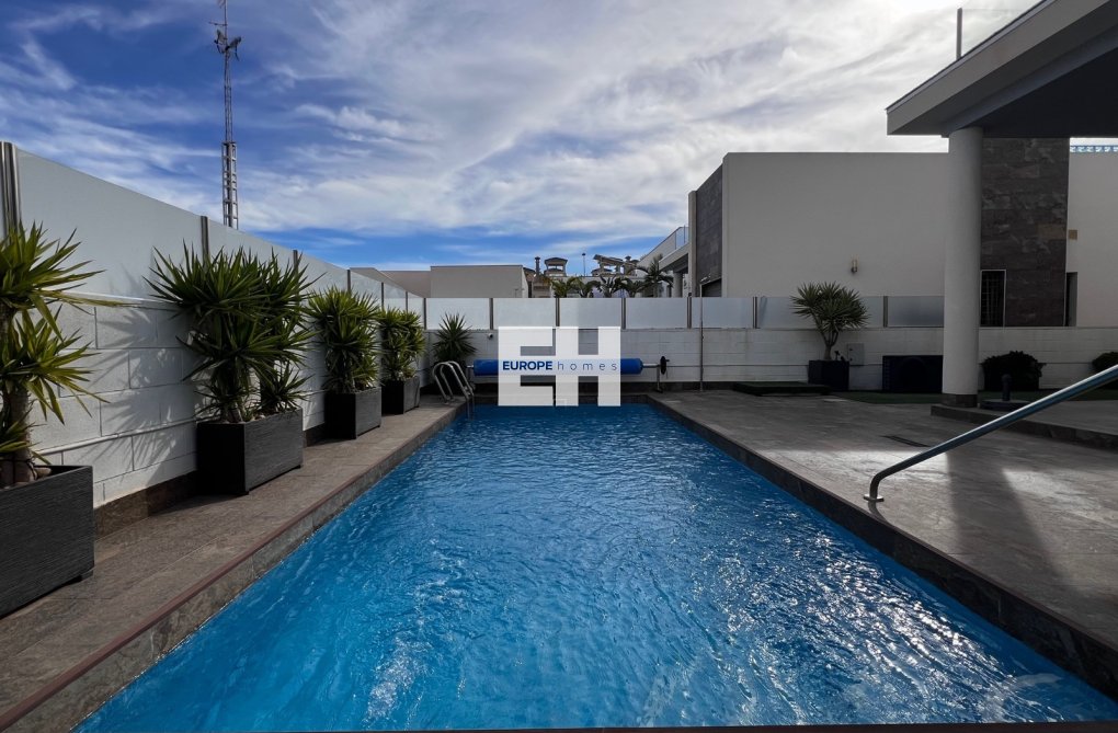 Wiederverkauf - villa - Orihuela Costa - Costa Blanca