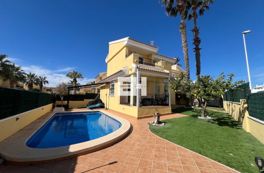Wiederverkauf - villa - Orihuela Costa - Costa Blanca