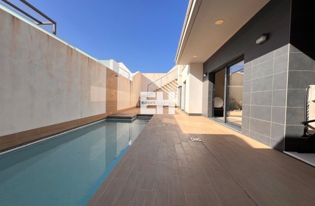 Wiederverkauf - villa - Orihuela Costa - Lomas de Cabo Roig