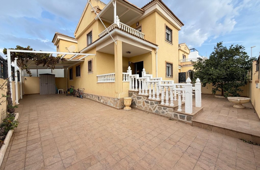 Wiederverkauf - villa - Orihuela Costa - Lomas De Don Juan