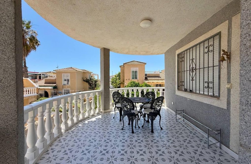 Wiederverkauf - villa - Orihuela Costa - Playa Flamenca
