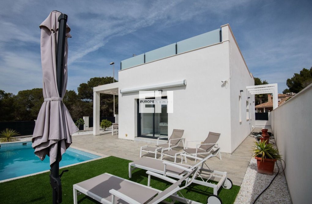 Wiederverkauf - villa - Pinar de Campoverde - LOS ROMEROS