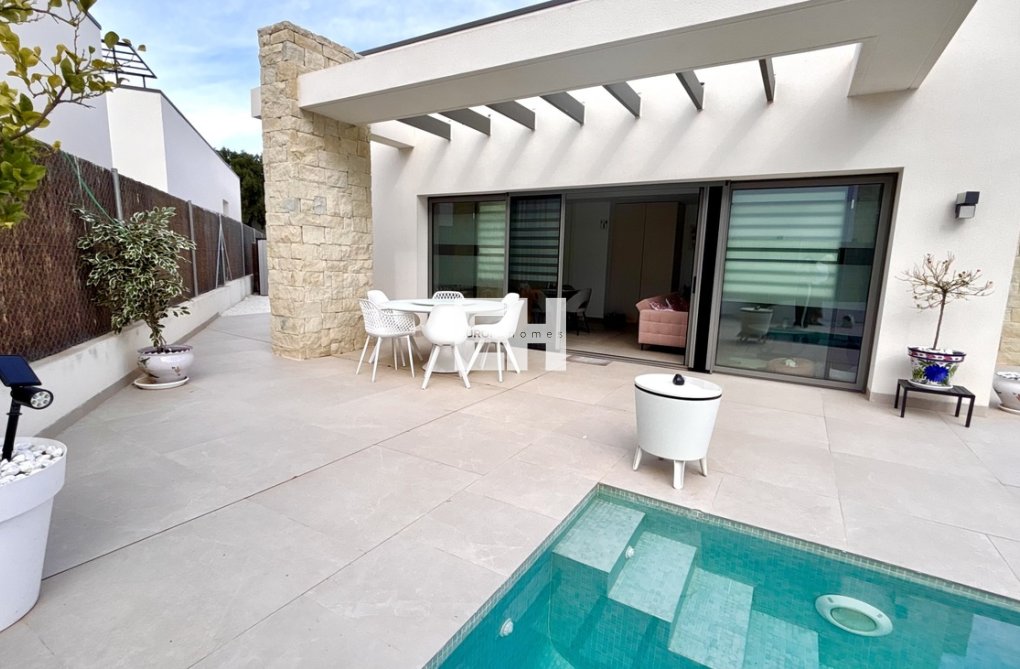 Wiederverkauf - villa - San Miguel de Salinas - Costa Blanca