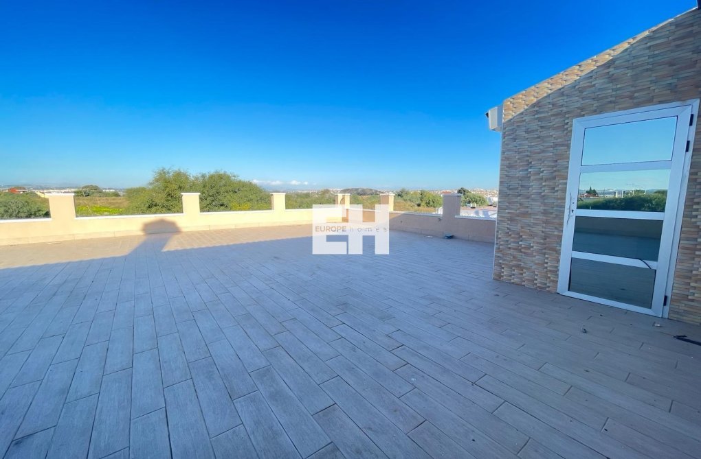 Wiederverkauf - villa - Torrevieja - La Siesta - El Salado - Torreta
