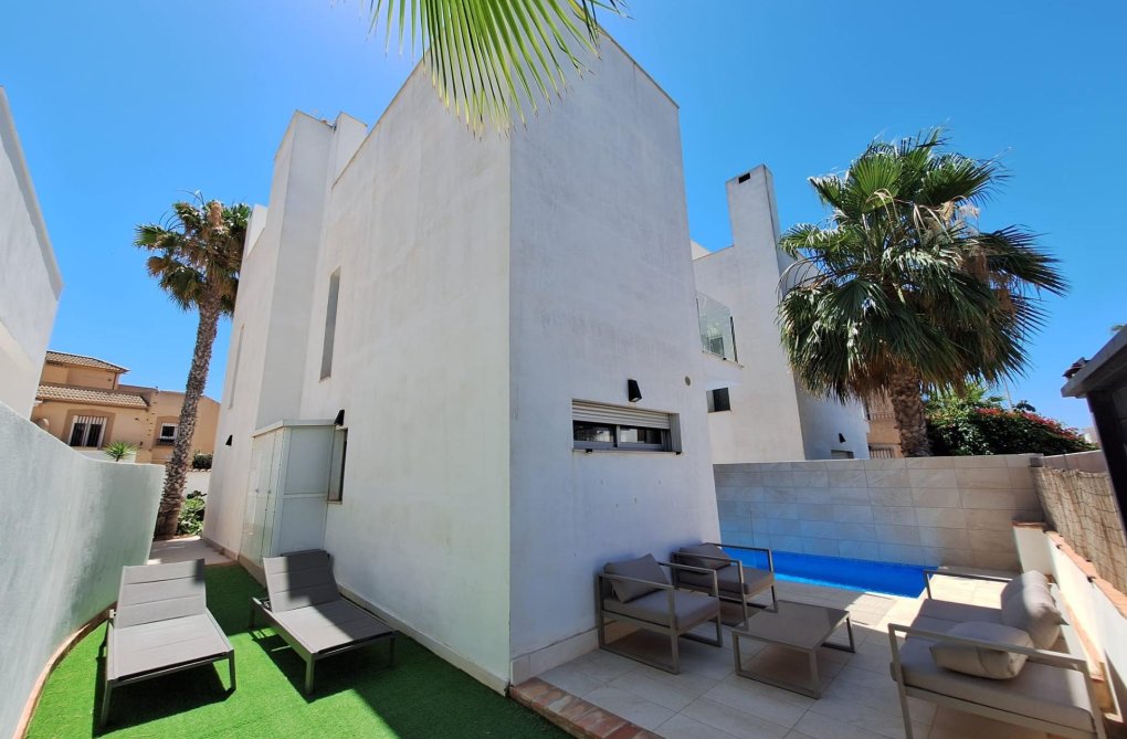 Wiederverkauf - villa - Torrevieja - Los Frutales