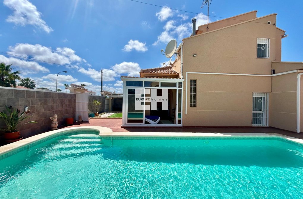 Wiederverkauf - villa - Torrevieja - San Luis