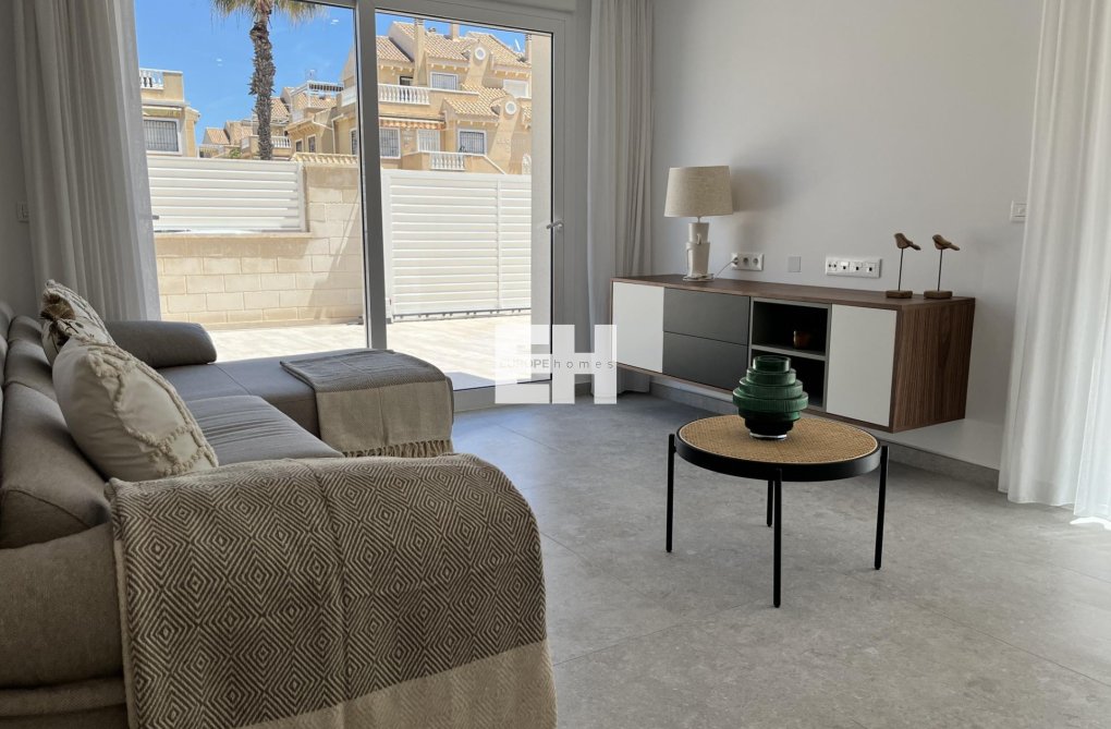 Wiederverkauf - Wohnung - Torrevieja - Aguas Nuevas