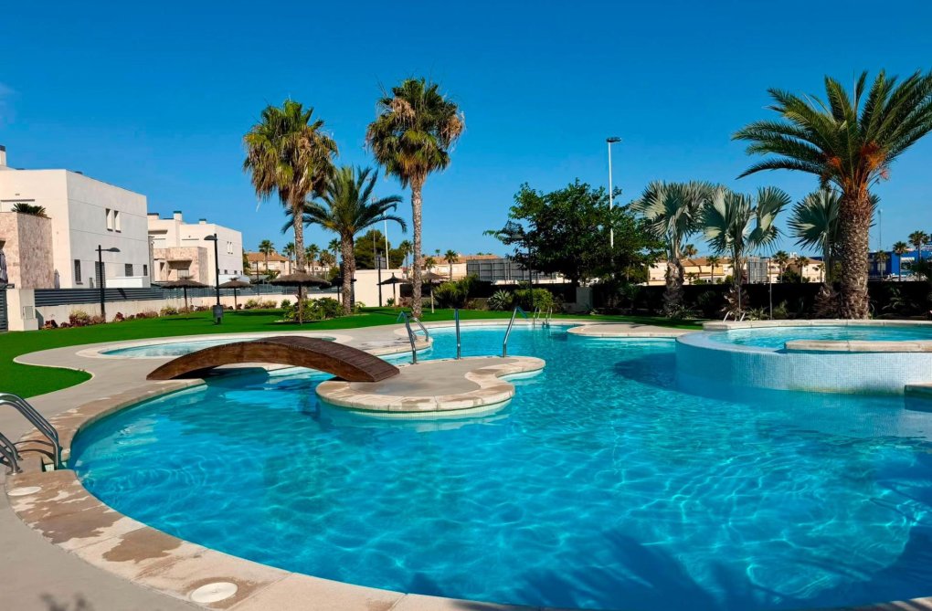 Wiederverkauf - Wohnung - Torrevieja - Aguas Nuevas