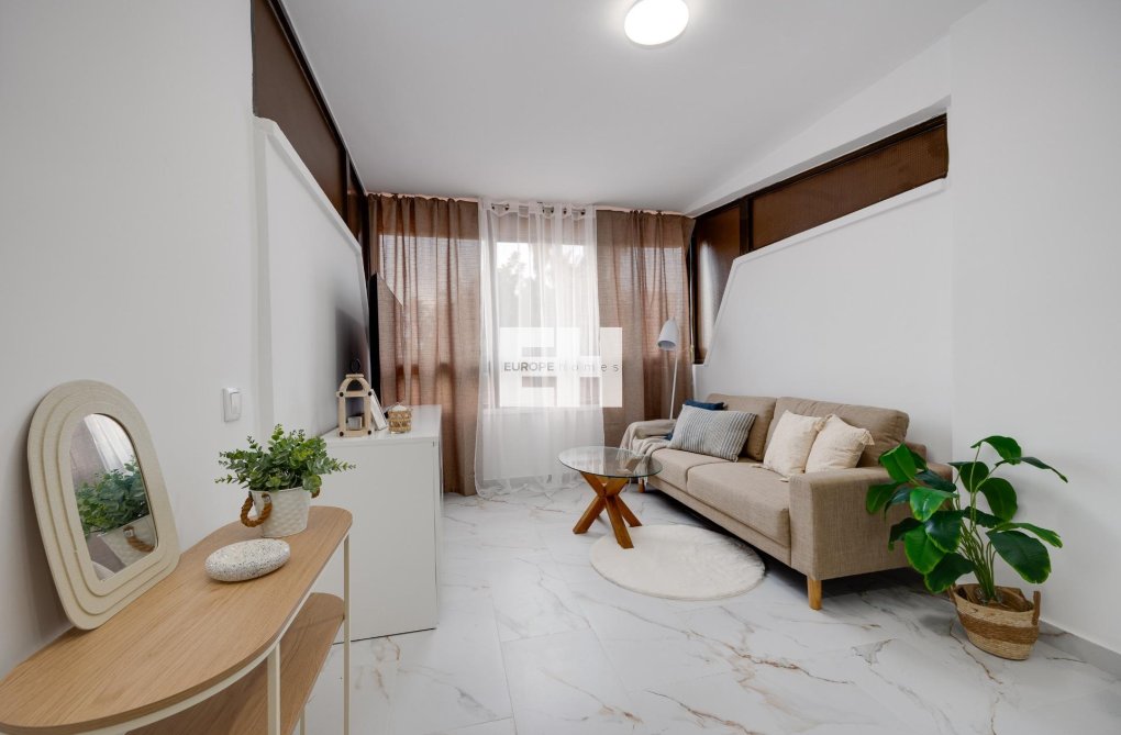 Wiederverkauf - Wohnung - Torrevieja - Cabo Cervera