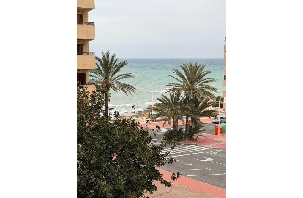 Wiederverkauf - Wohnung - Torrevieja - Cabo Cervera