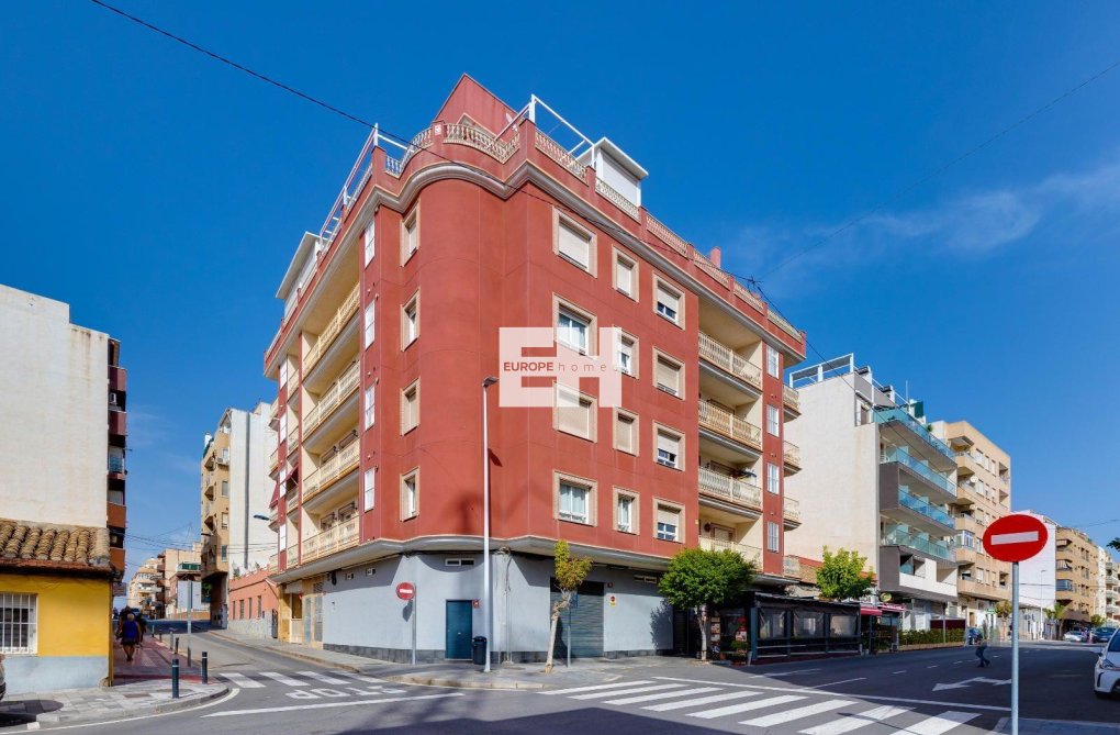 Wiederverkauf - Wohnung - Torrevieja - Centro