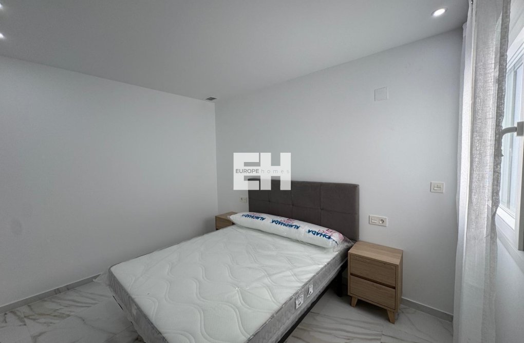 Wiederverkauf - Wohnung - Torrevieja - Centro