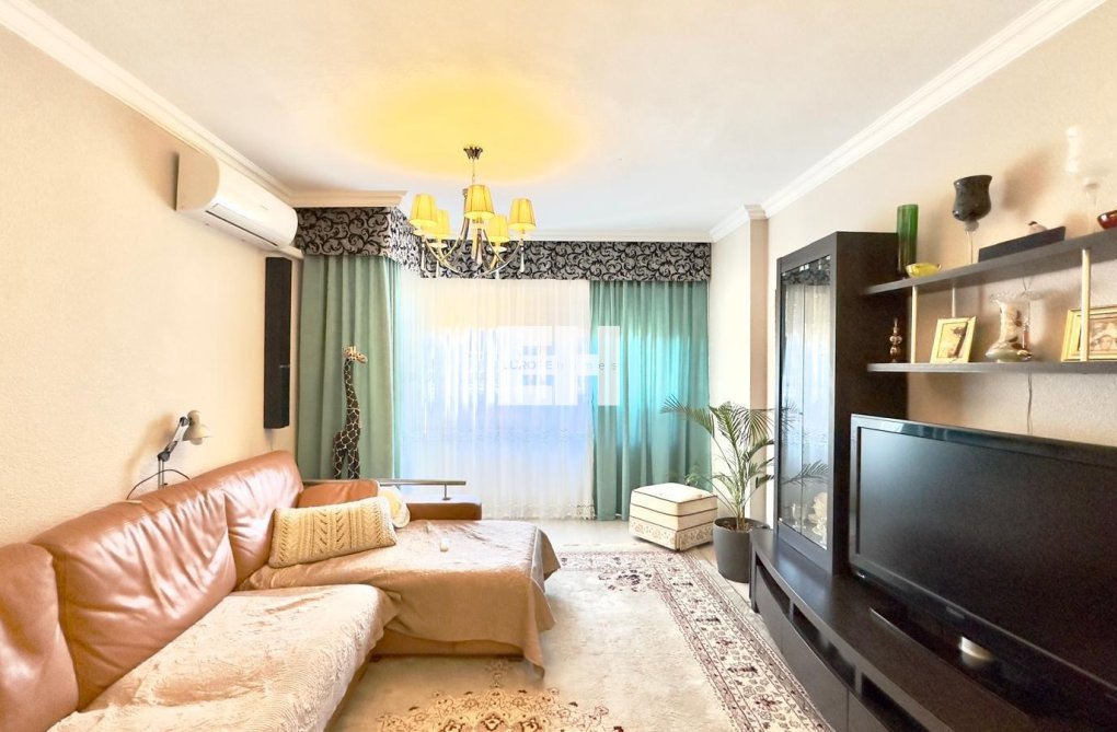 Wiederverkauf - Wohnung - Torrevieja - Centro