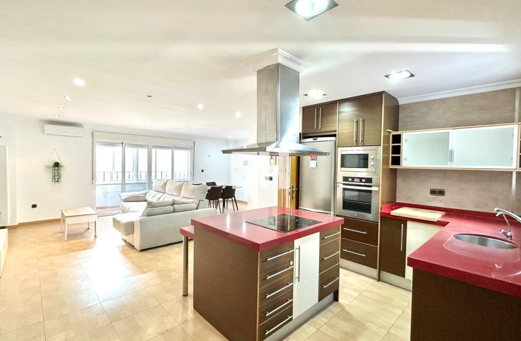 Wiederverkauf - Wohnung - Torrevieja - Centro