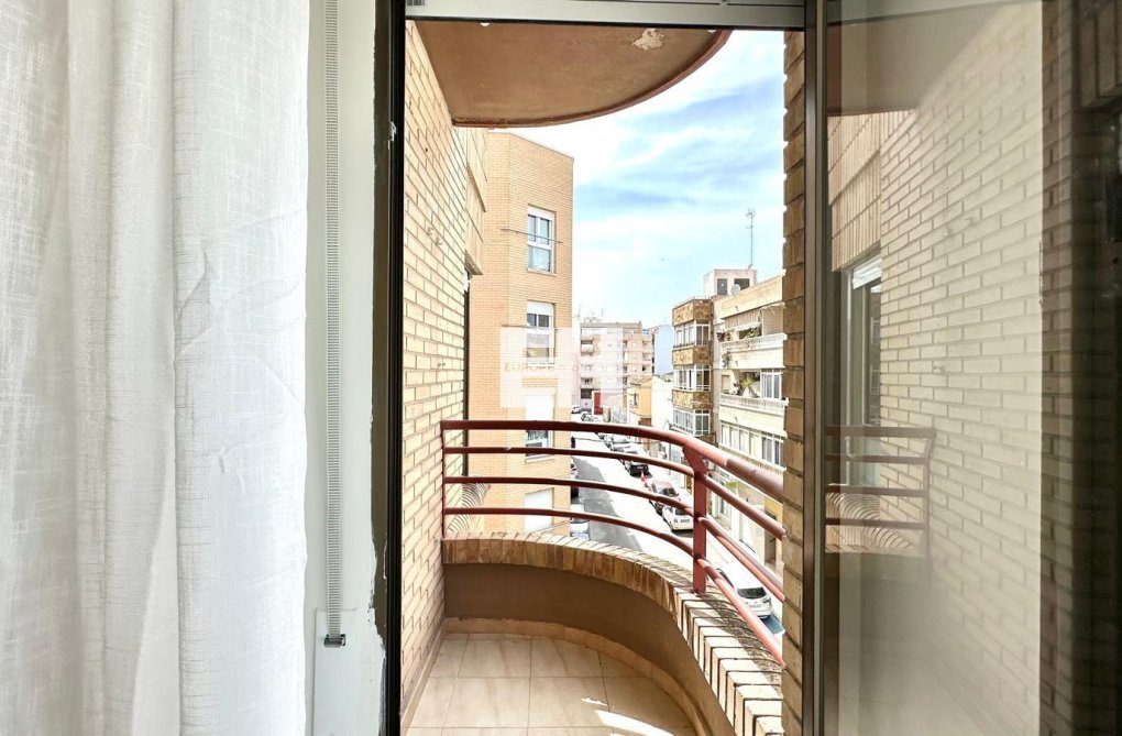 Wiederverkauf - Wohnung - Torrevieja - Centro