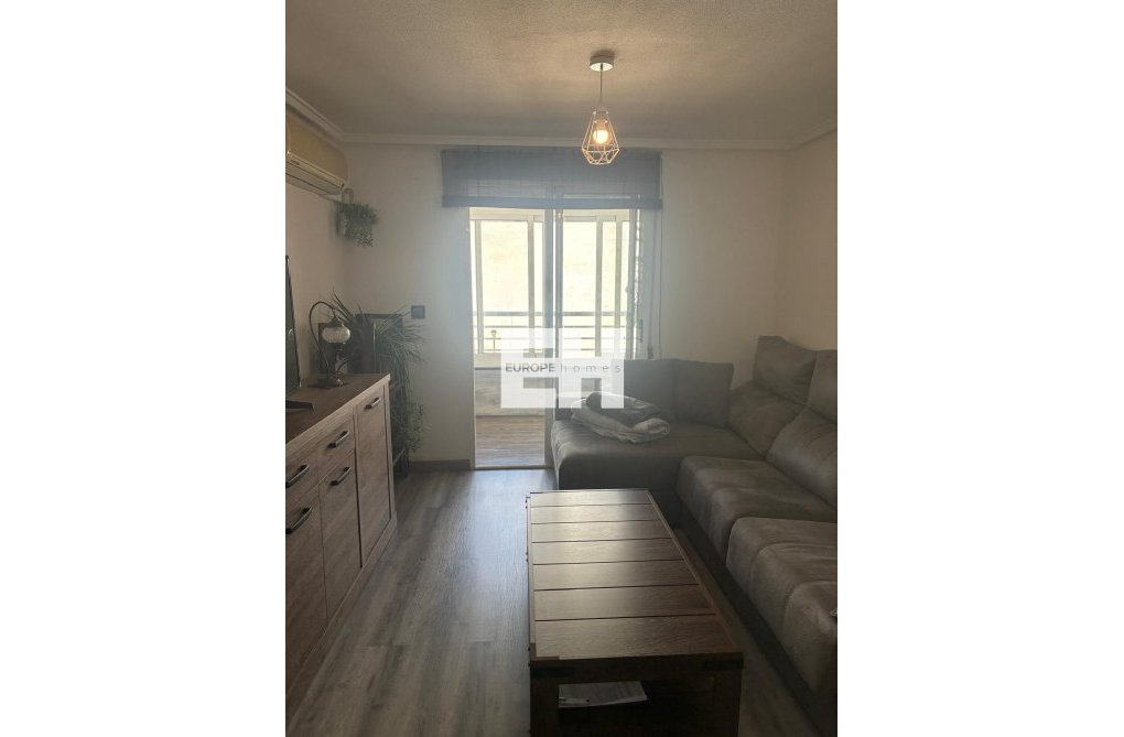 Wiederverkauf - Wohnung - Torrevieja - Centro