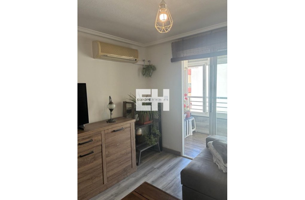 Wiederverkauf - Wohnung - Torrevieja - Centro