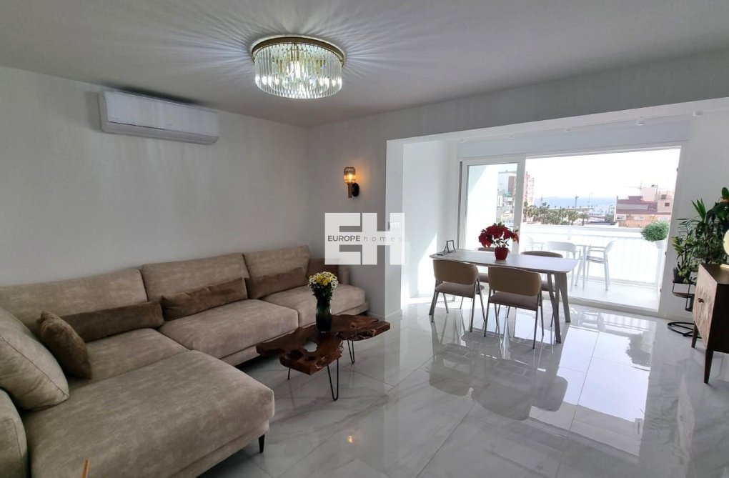 Wiederverkauf - Wohnung - Torrevieja - Centro