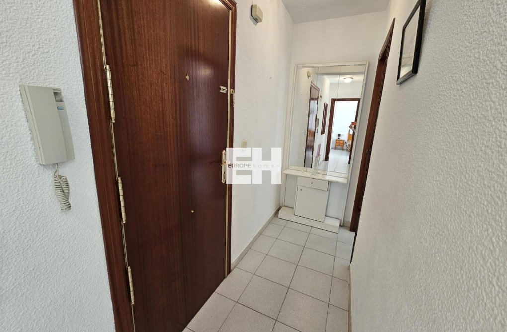 Wiederverkauf - Wohnung - Torrevieja - Centro